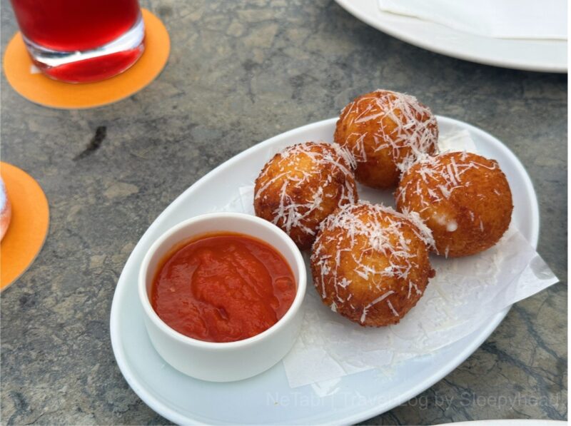 Cheese Arancini/チーズ・アランチーニ