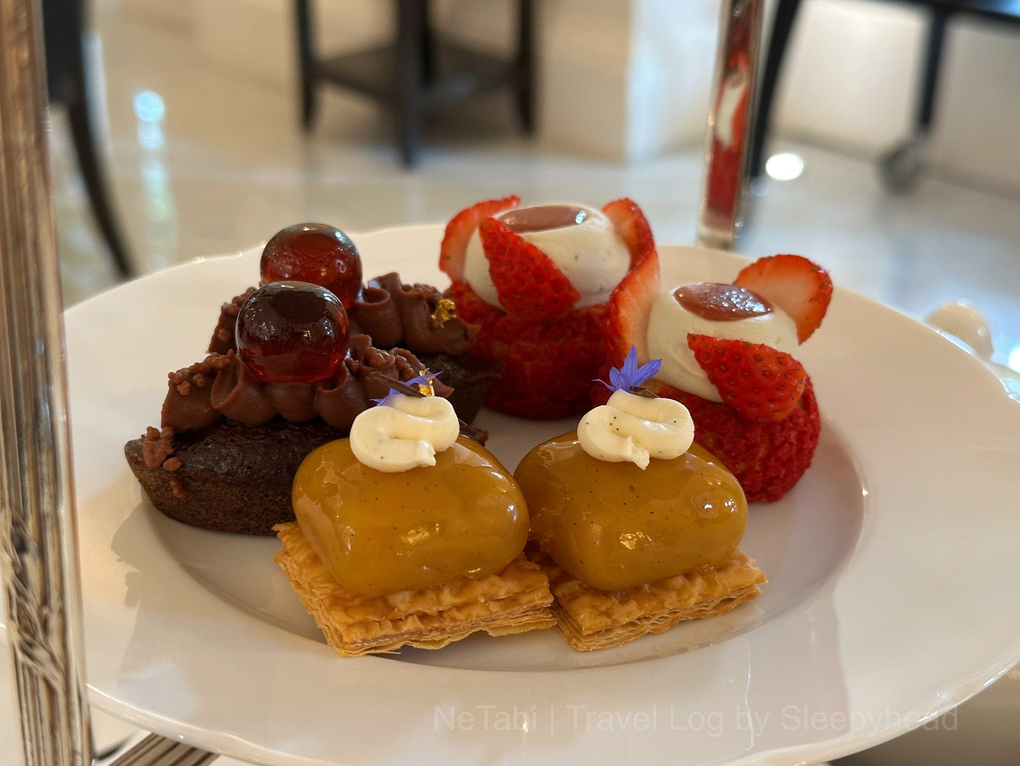 チョコ、イチゴ、リンゴのスイーツ