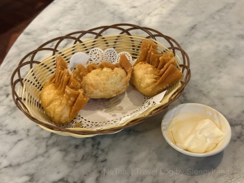 3個入りのワンタンクリスプ